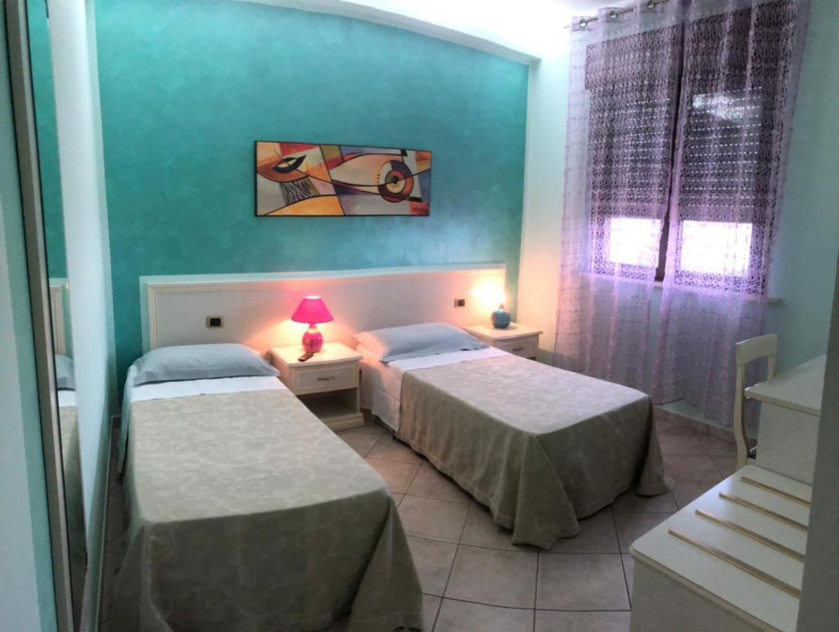 Pensione Degli Ulivi Porto SantʼElpidio エクステリア 写真