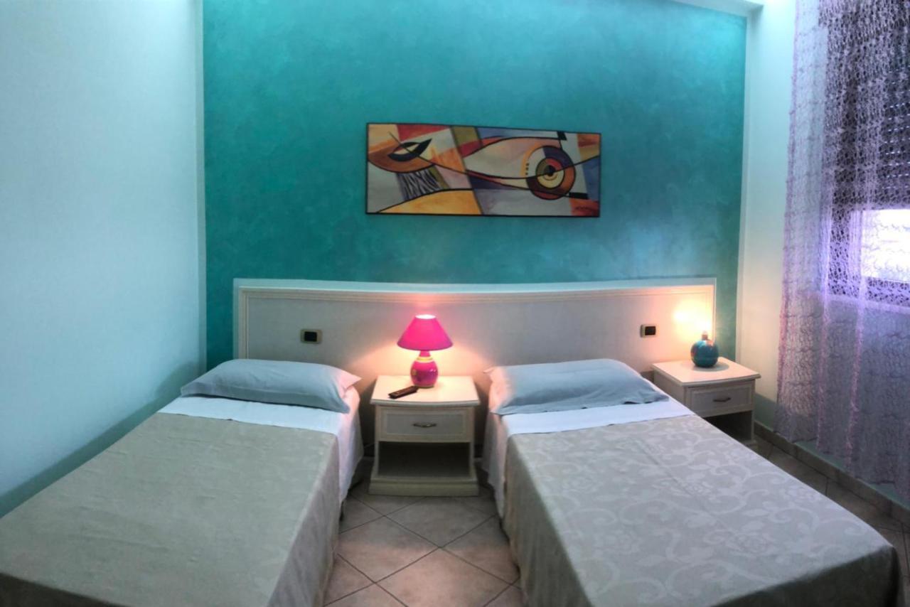 Pensione Degli Ulivi Porto SantʼElpidio エクステリア 写真